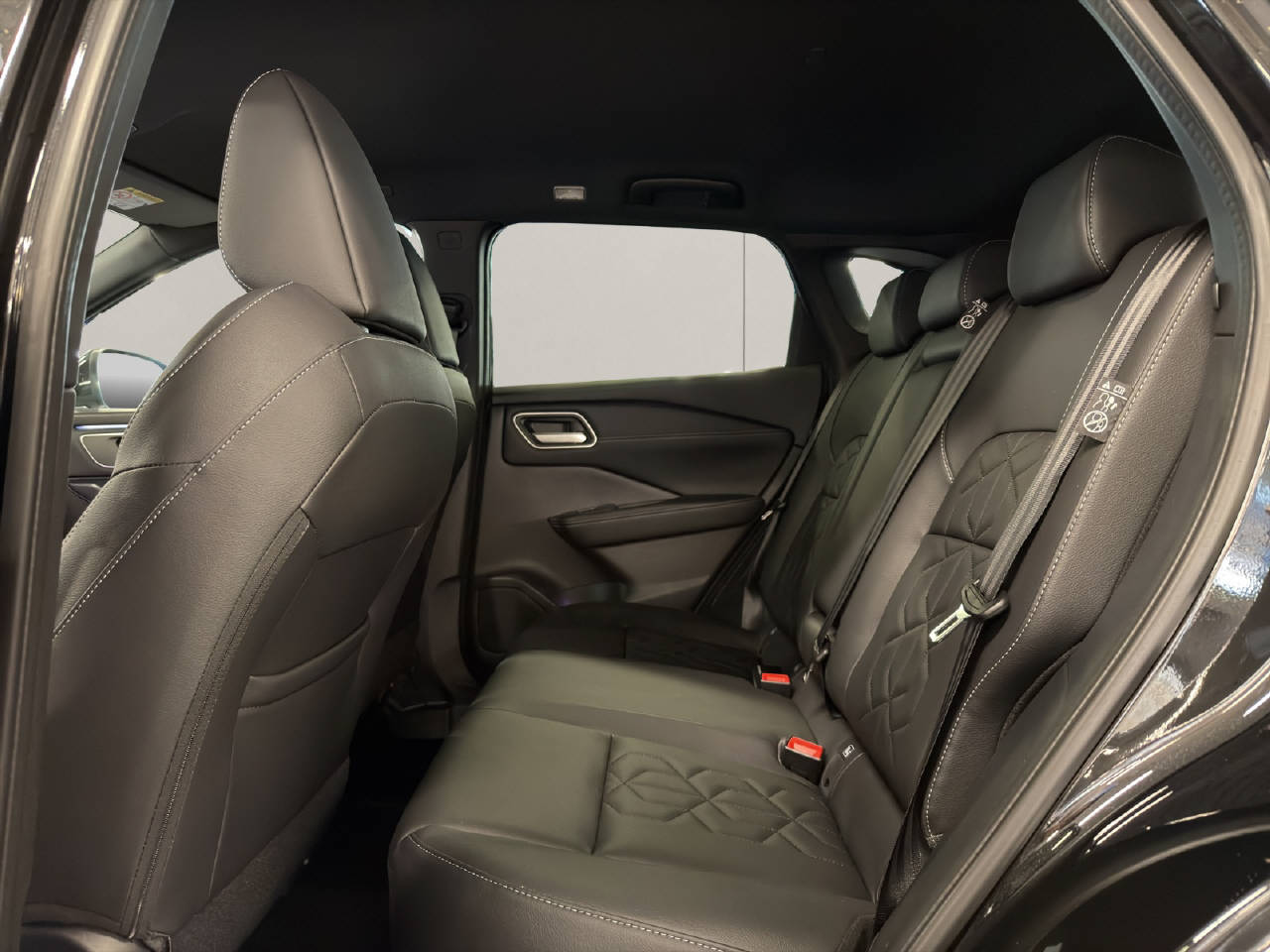 NISSAN Qashqai 1.5 VC-T Tekna-image-9