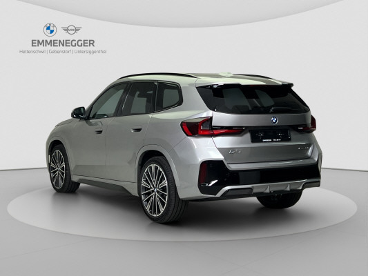 BMW iX1 eDrive 20 Ed. M Sport-image-2