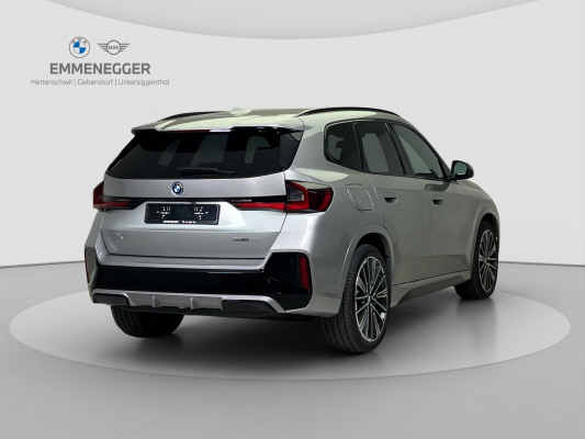BMW iX1 eDrive 20 Ed. M Sport-image-4