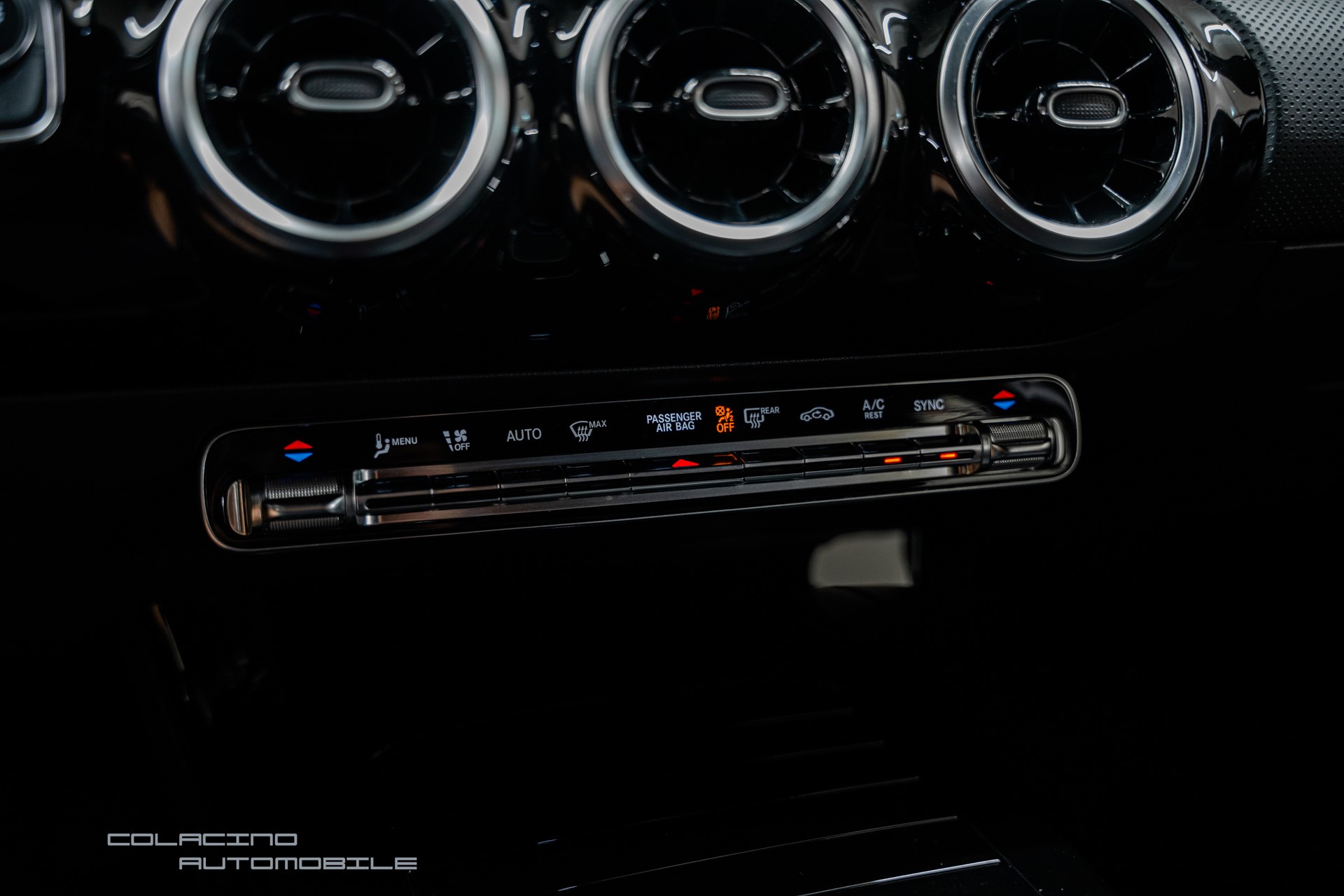 MERCEDES-BENZ A 200 7G-DCT-image-23