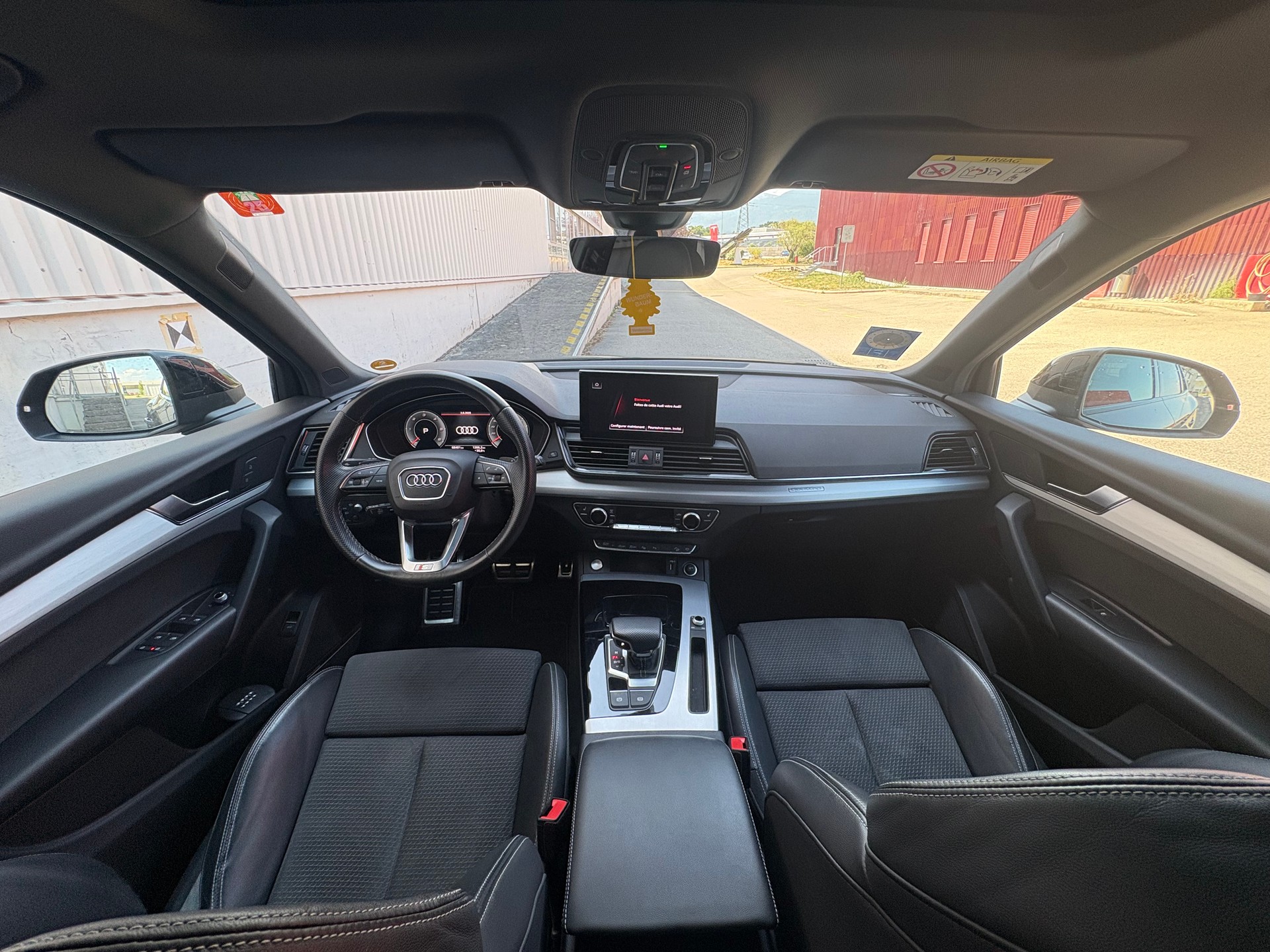 AUDI Q5 40 TDI S-line quattro S-tronic-image-4
