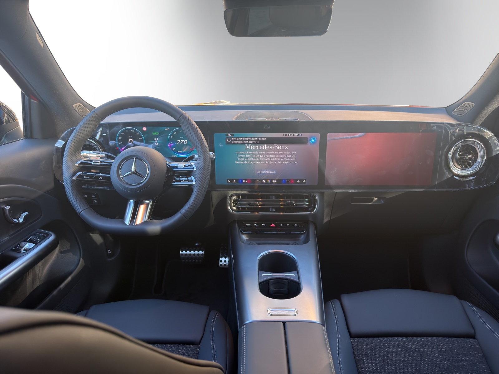 MERCEDES-BENZ GLB 200 4Matic 8G-Tronic-image-12
