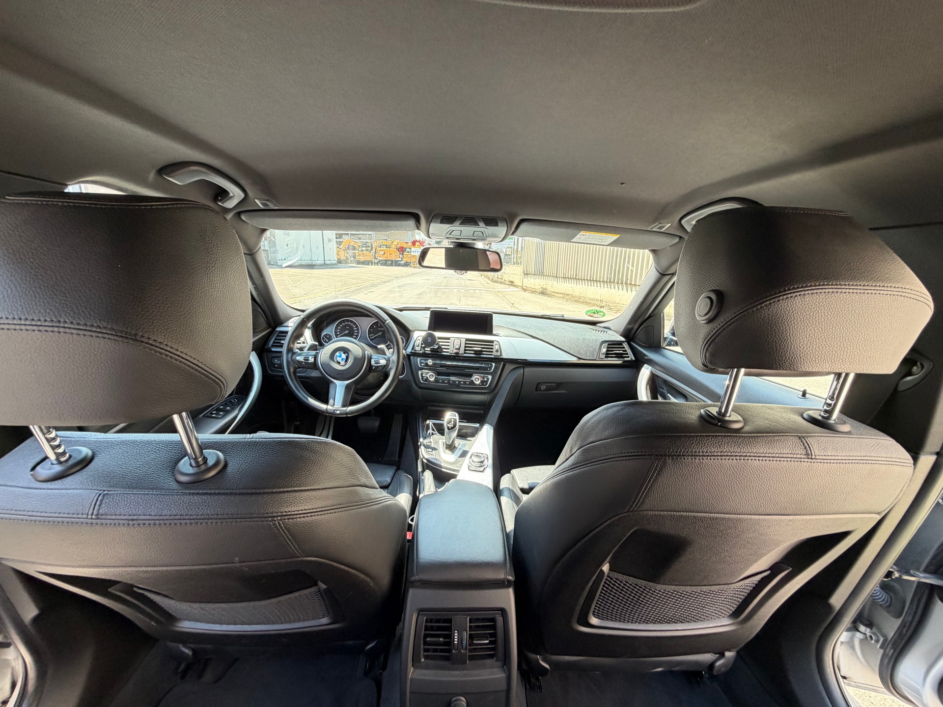 BMW 328i Touring Steptronic M-Sport Line-image-3