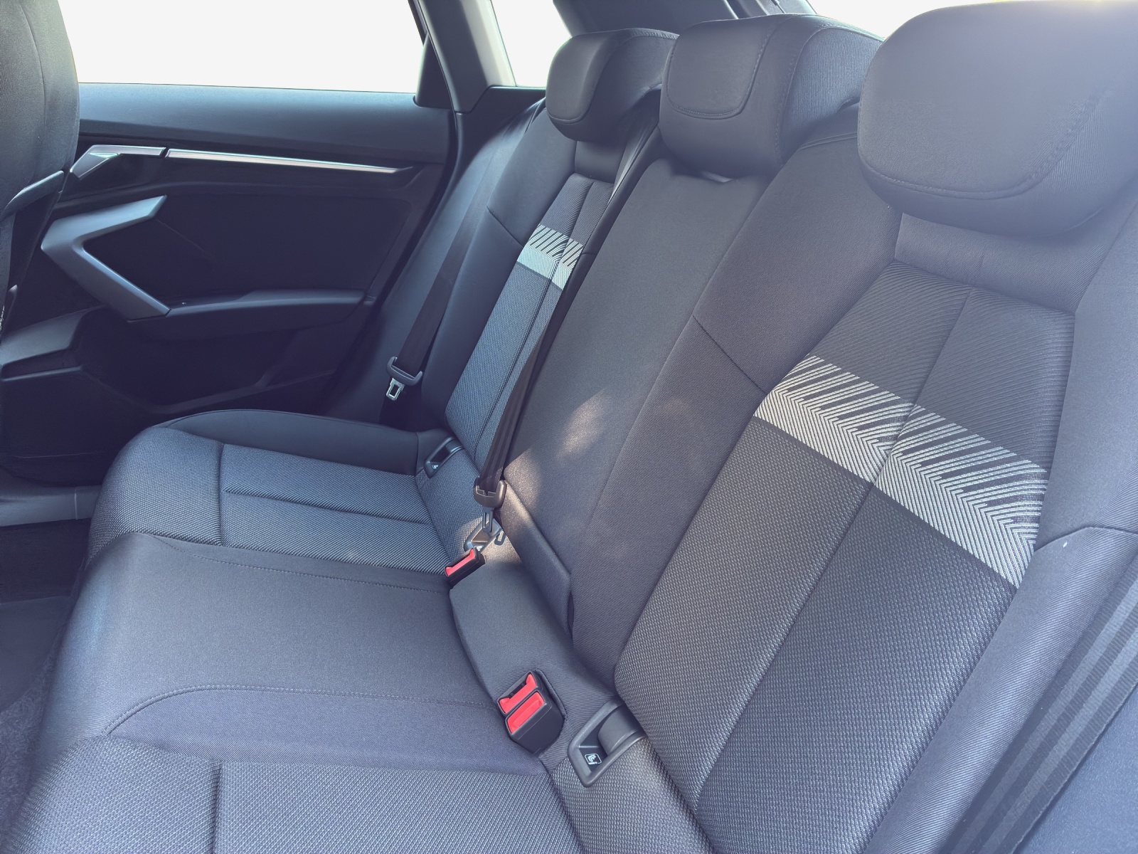 AUDI A3 Sportback TFSI 110 kW Attraction S tronic-image-11