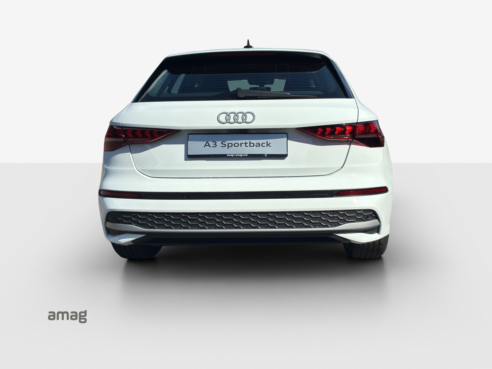 AUDI A3 Sportback TFSI 110 kW Attraction S tronic-image-3