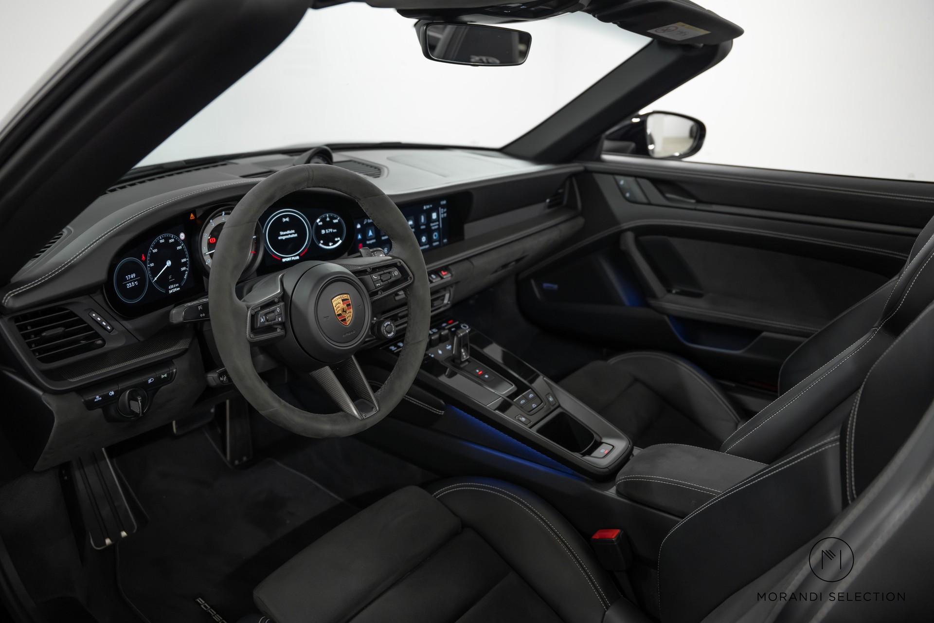 PORSCHE 911 Cabriolet 3.0 Carrera 4 GTS PDK-image-11