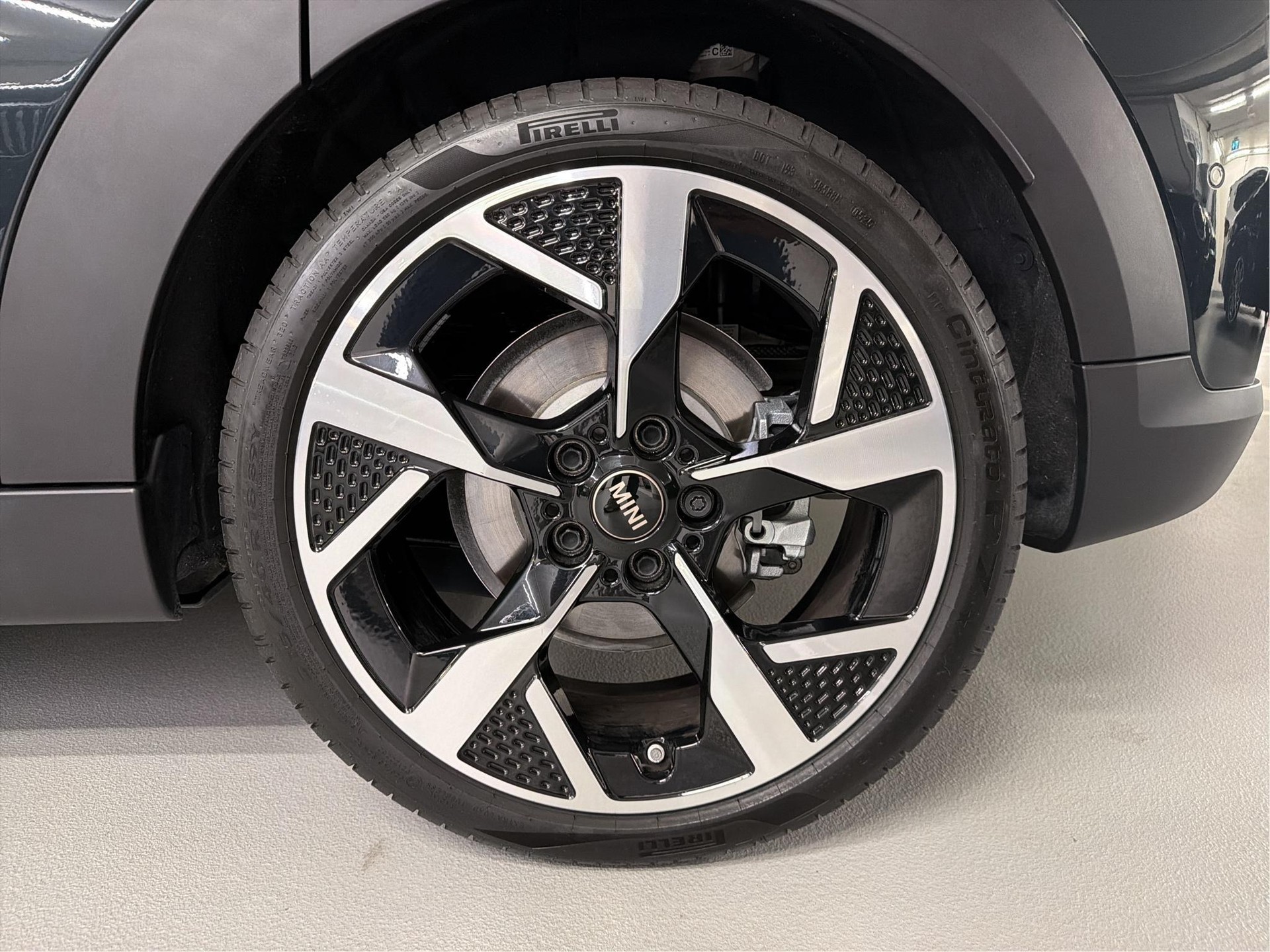 MINI Cooper 5 door C-image-8