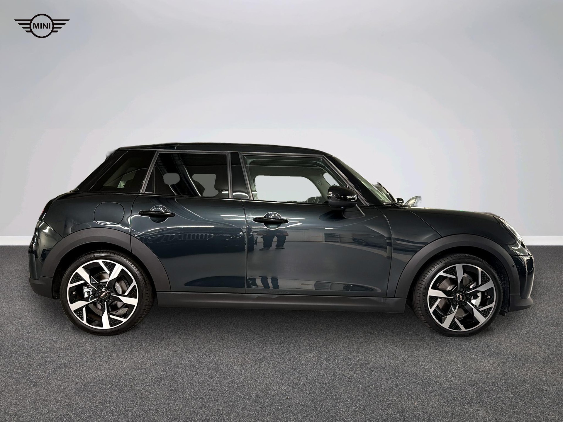 MINI Cooper 5 door C-image-1