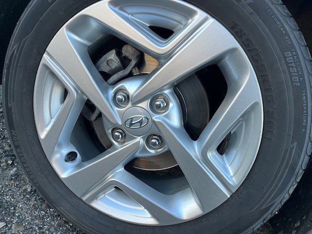 HYUNDAI i10 1.2 Launch Plus Automat-image-15