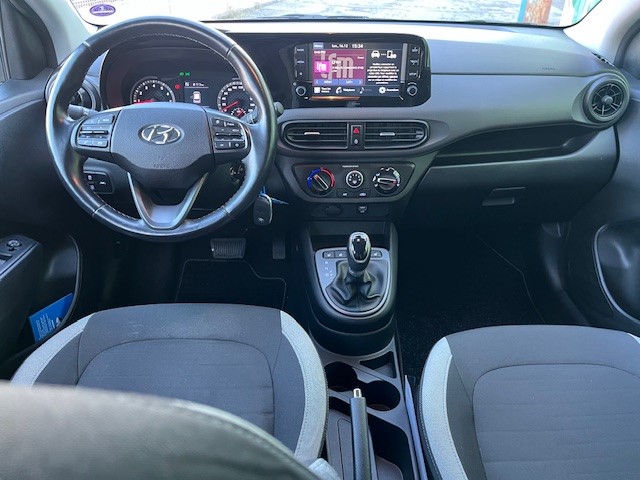 HYUNDAI i10 1.2 Launch Plus Automat-image-12