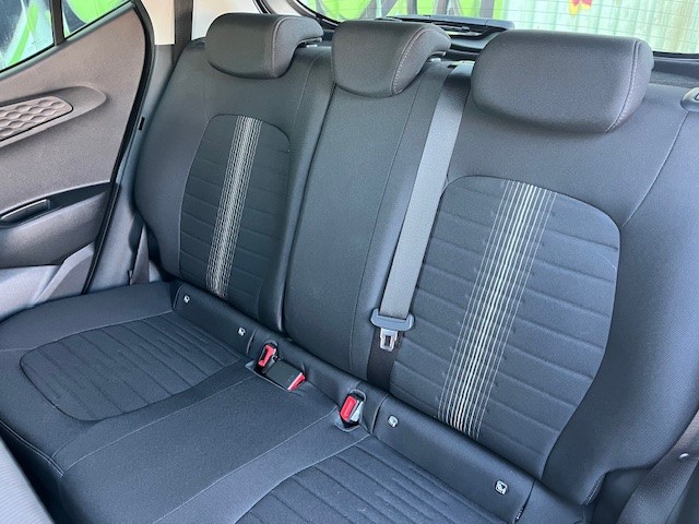 HYUNDAI i10 1.2 Launch Plus Automat-image-11