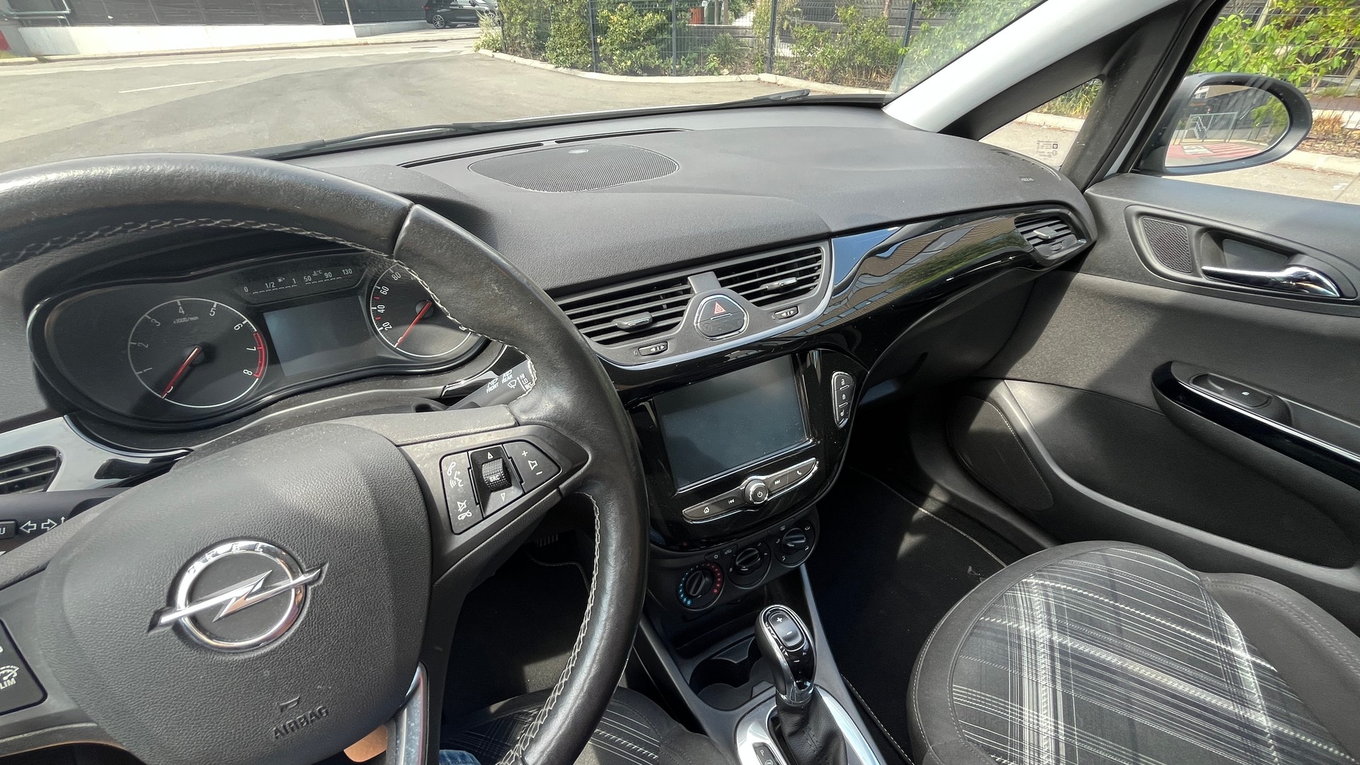 OPEL Corsa 1.4 EcoTec 120 Years Edition-image-10