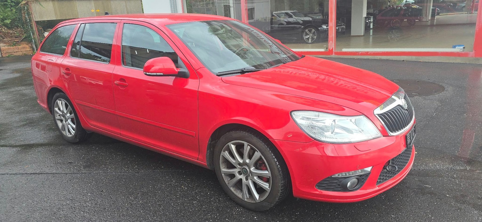 SKODA Octavia Combi 2.0 TSI RS DSG-image-1
