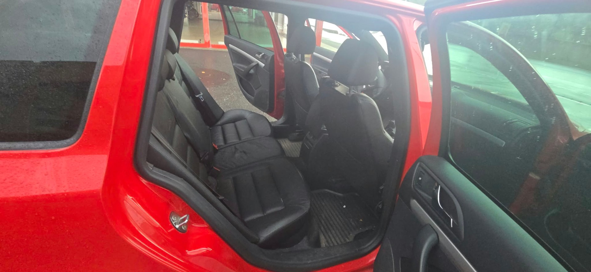 SKODA Octavia Combi 2.0 TSI RS DSG-image-7