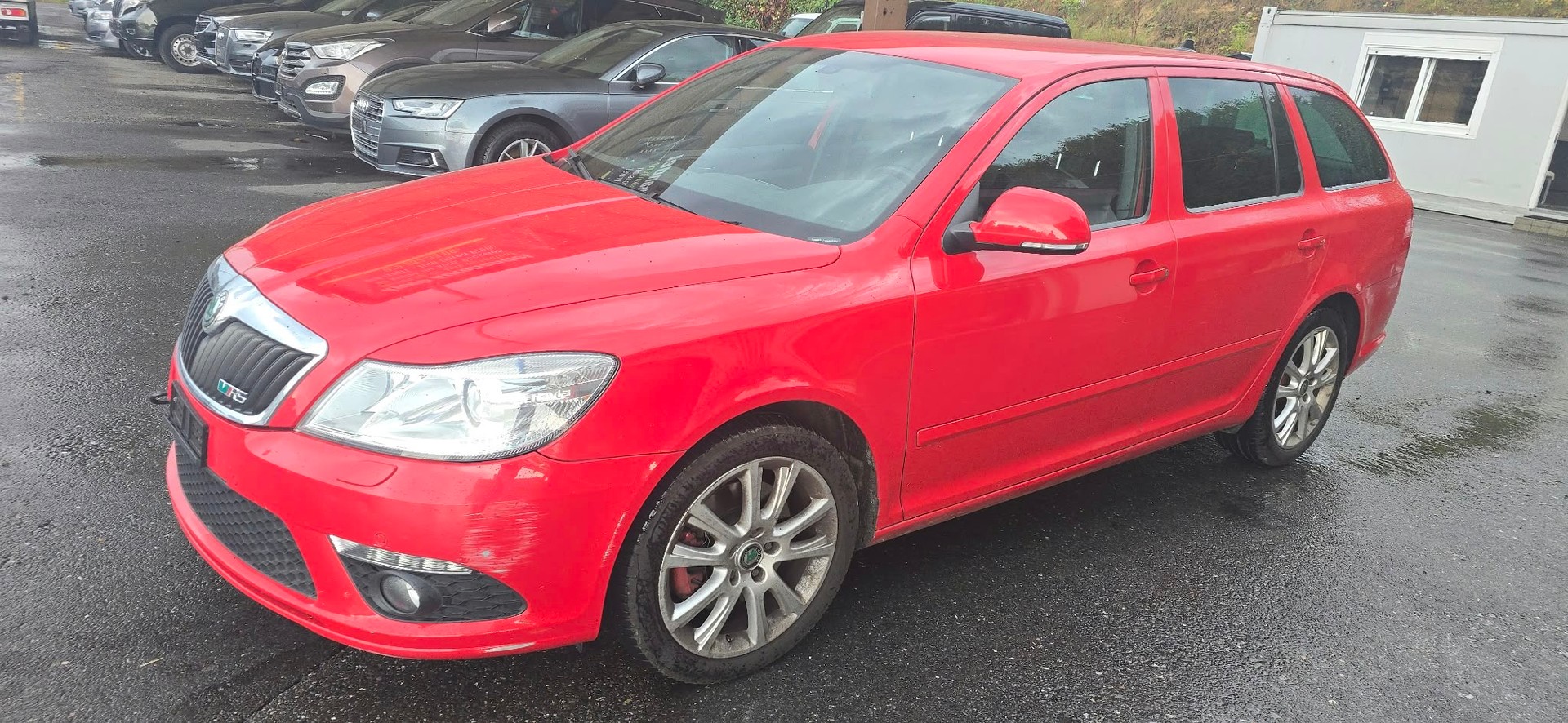 SKODA Octavia Combi 2.0 TSI RS DSG-image-2