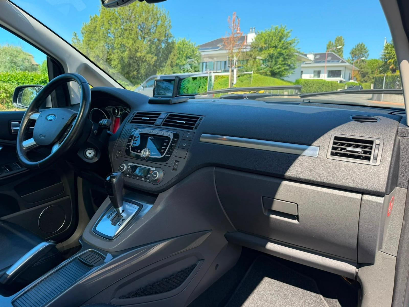 FORD C-Max 2.0 16V Titanium Automatic-image-11