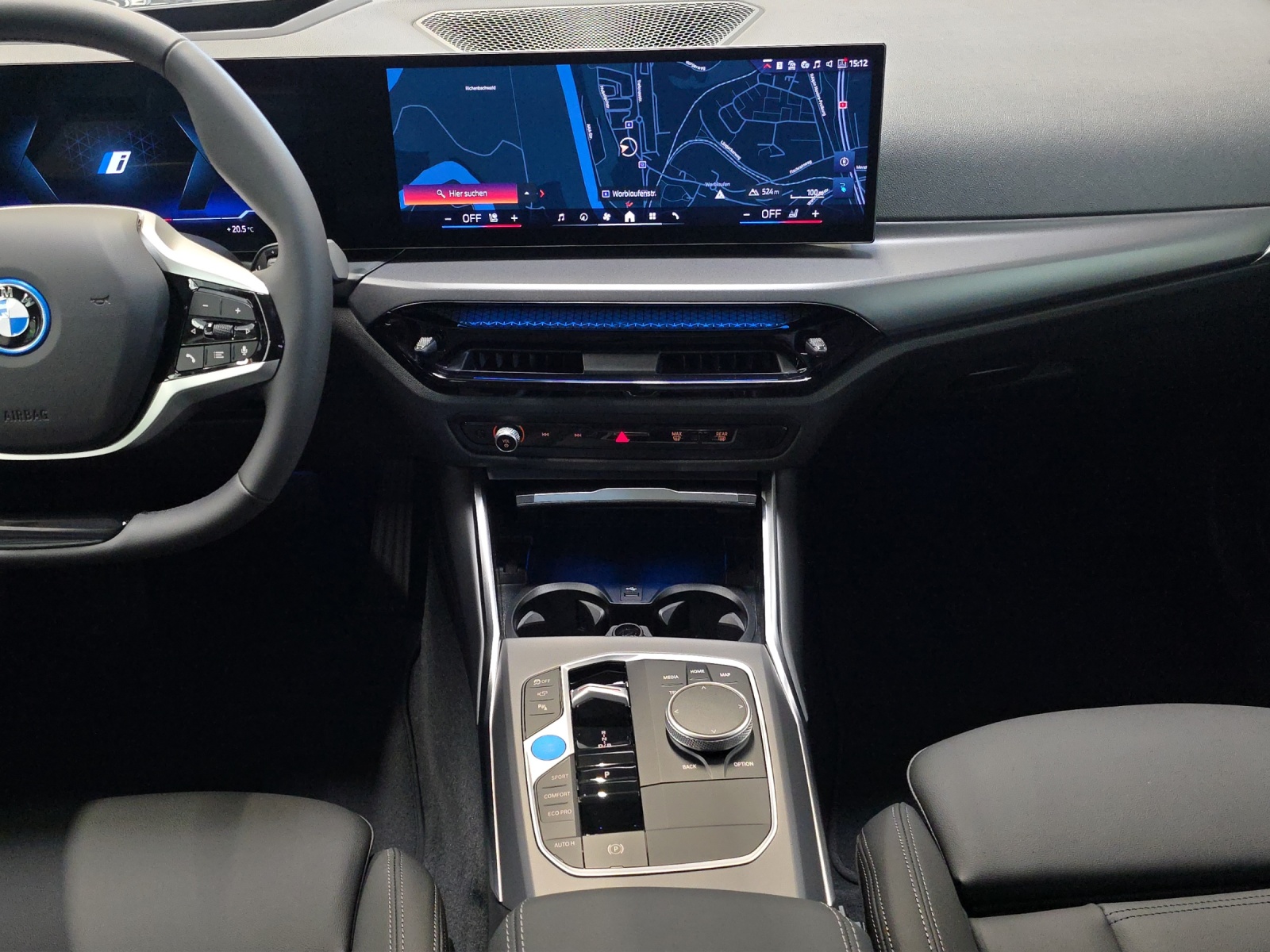 BMW i4 xDrive 40-image-14