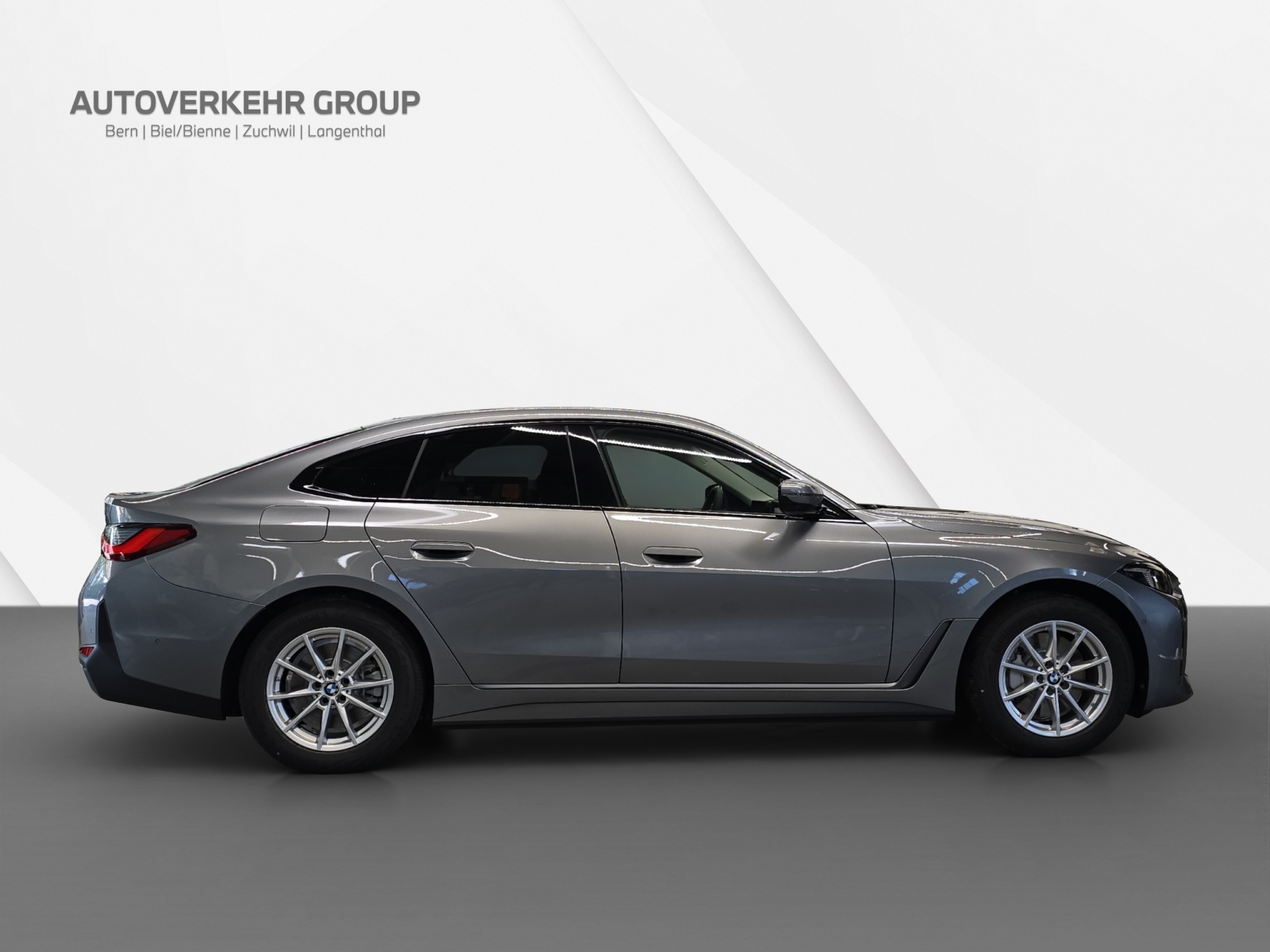 BMW i4 xDrive 40-image-3