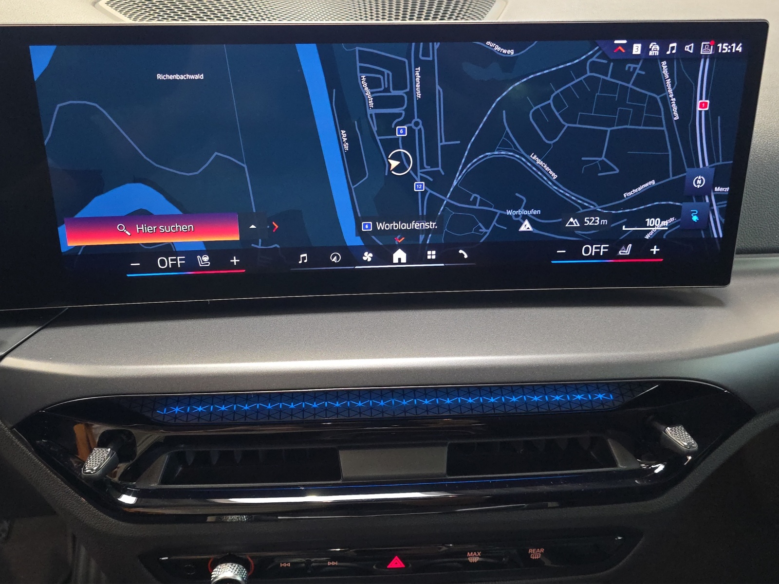 BMW i4 xDrive 40-image-15