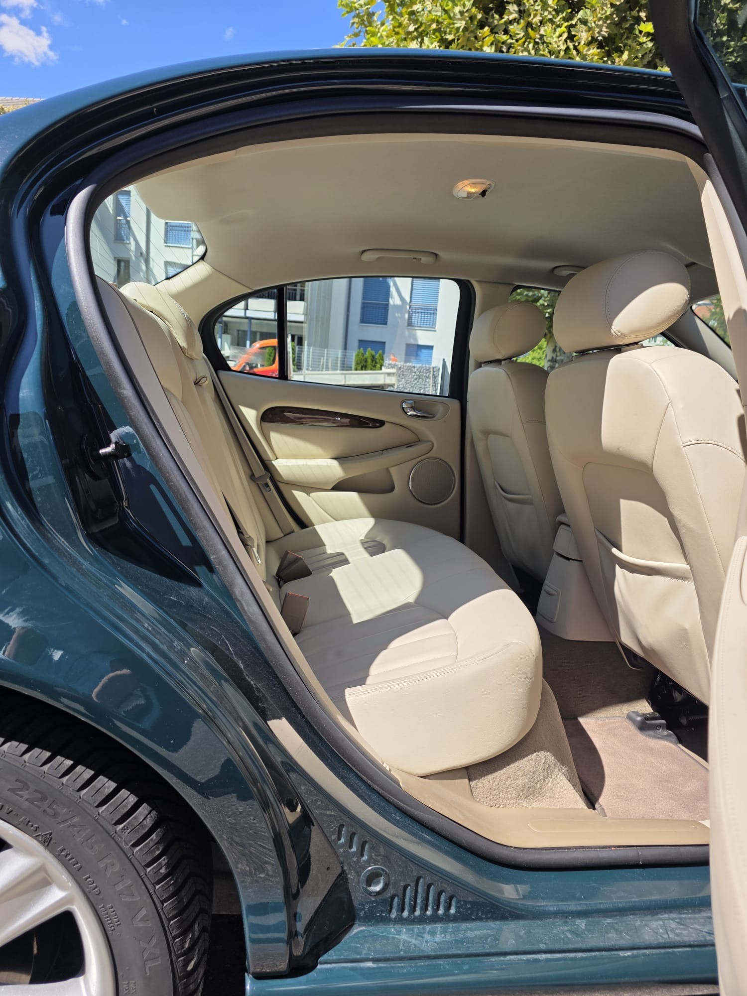 JAGUAR X-Type 3.0 V6 Traction4 Executive-image-8