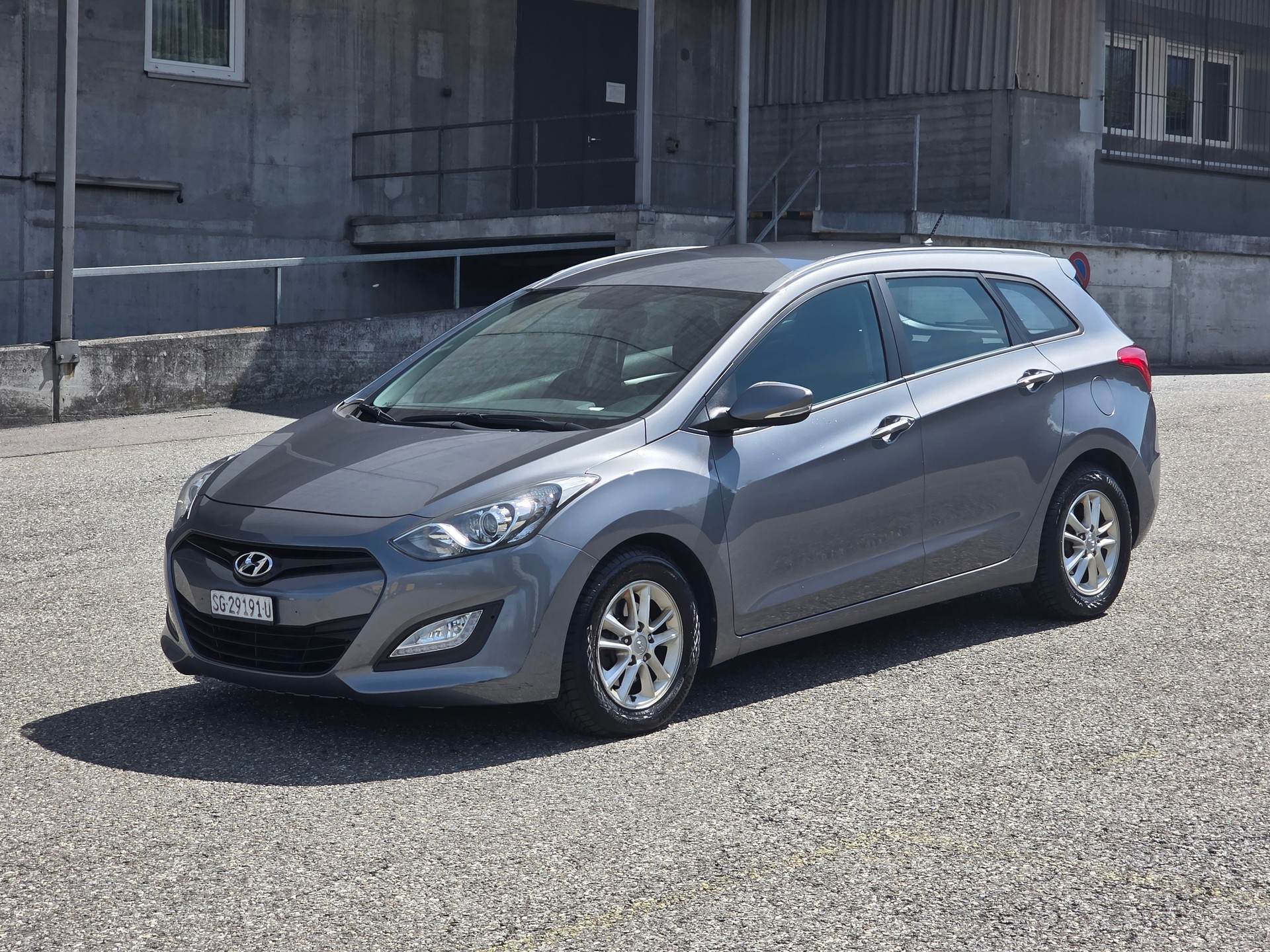 HYUNDAI i30 1.4 CRDI CW-image-0