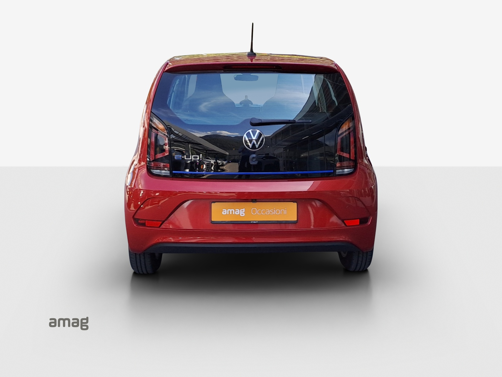 VW e-Up-showroom-element-3