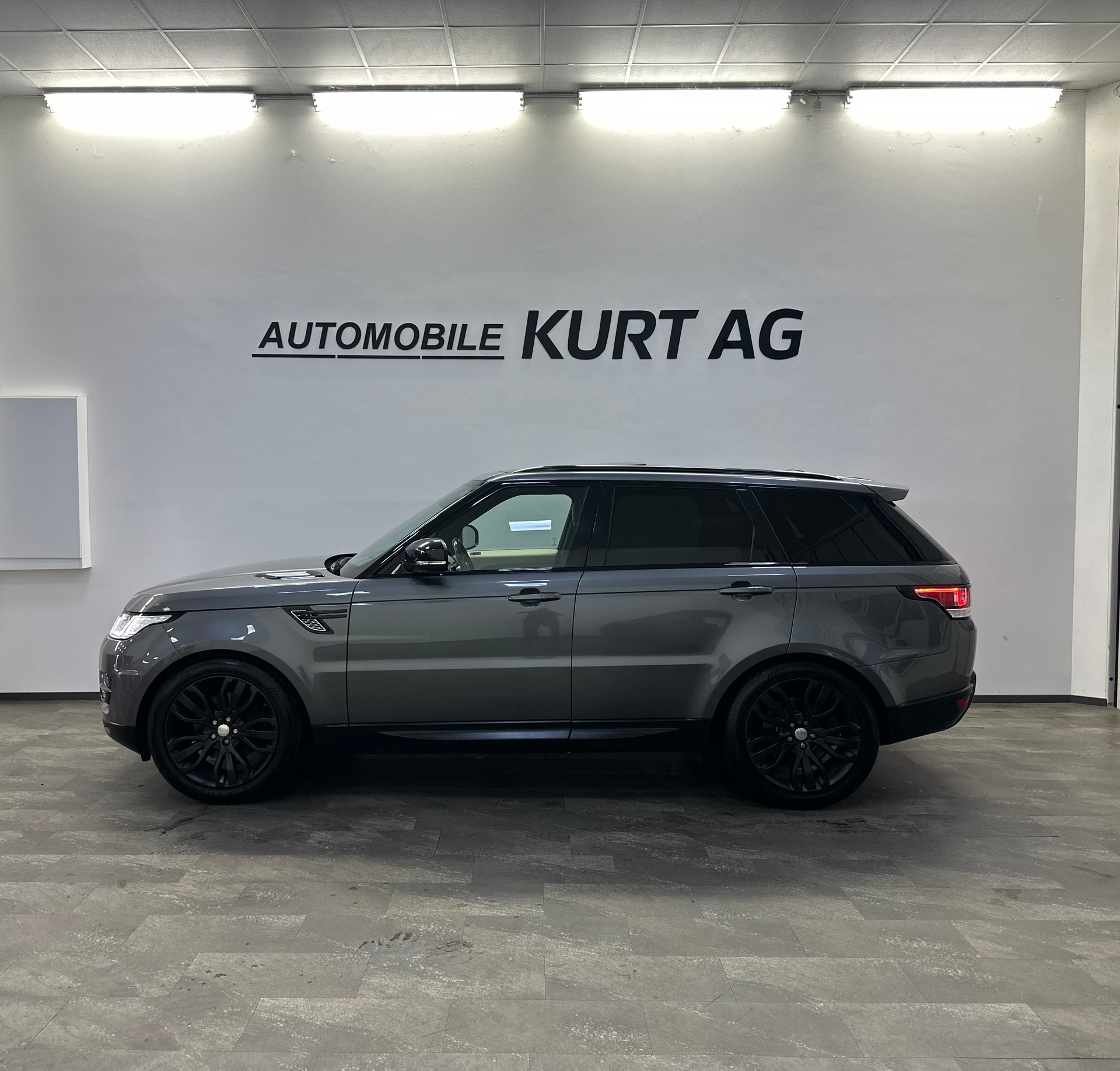 LAND ROVER Range Rover Sport 3.0 V6 SC SE Automatic-image-2