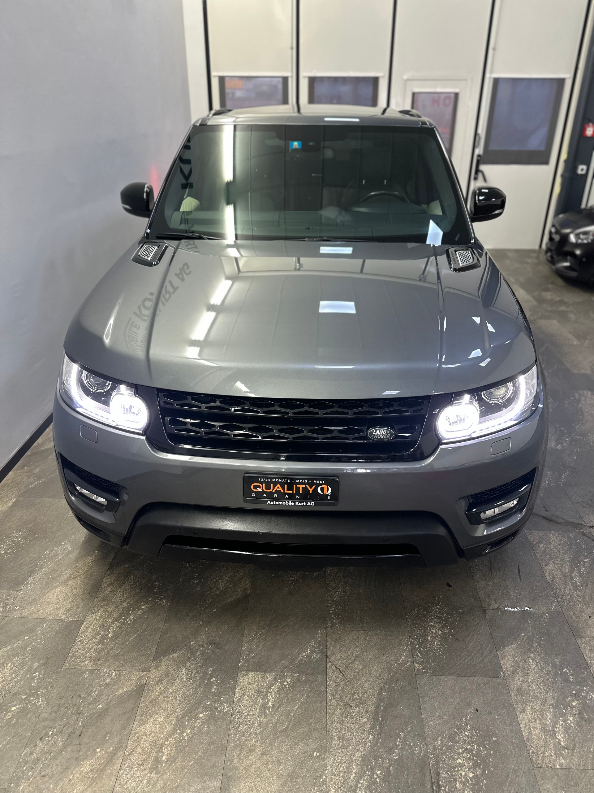 LAND ROVER Range Rover Sport 3.0 V6 SC SE Automatic-image-6