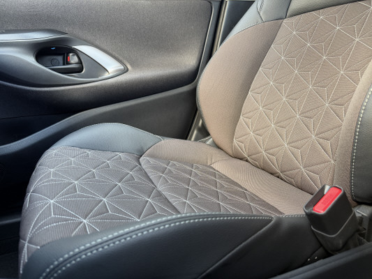 TOYOTA Yaris Cr. 1.5 Eleg. AWD A-image-7