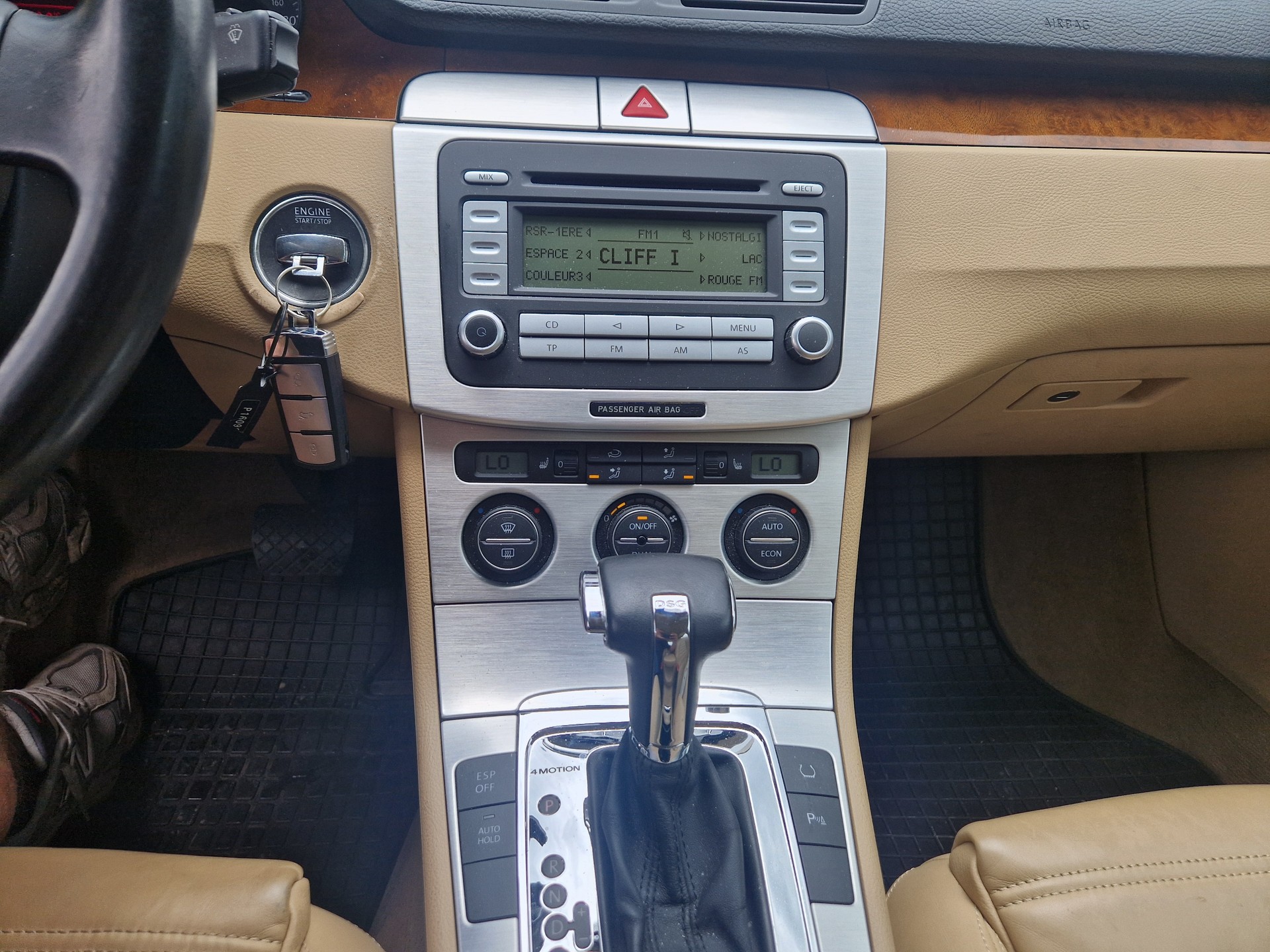 VW Passat 3.2 V6 FSI Comfortline 4Motion-image-9