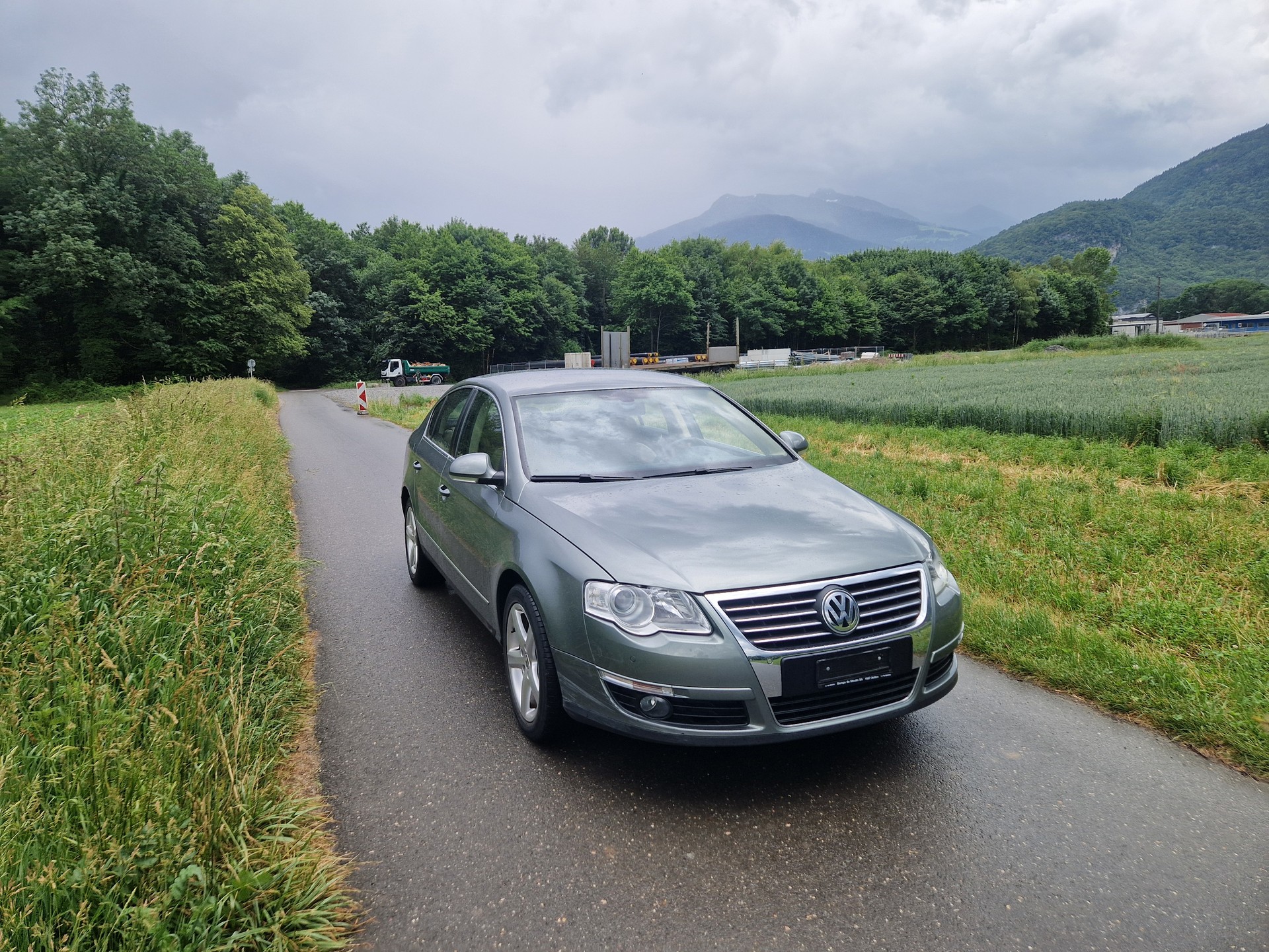 VW Passat 3.2 V6 FSI Comfortline 4Motion-image-2
