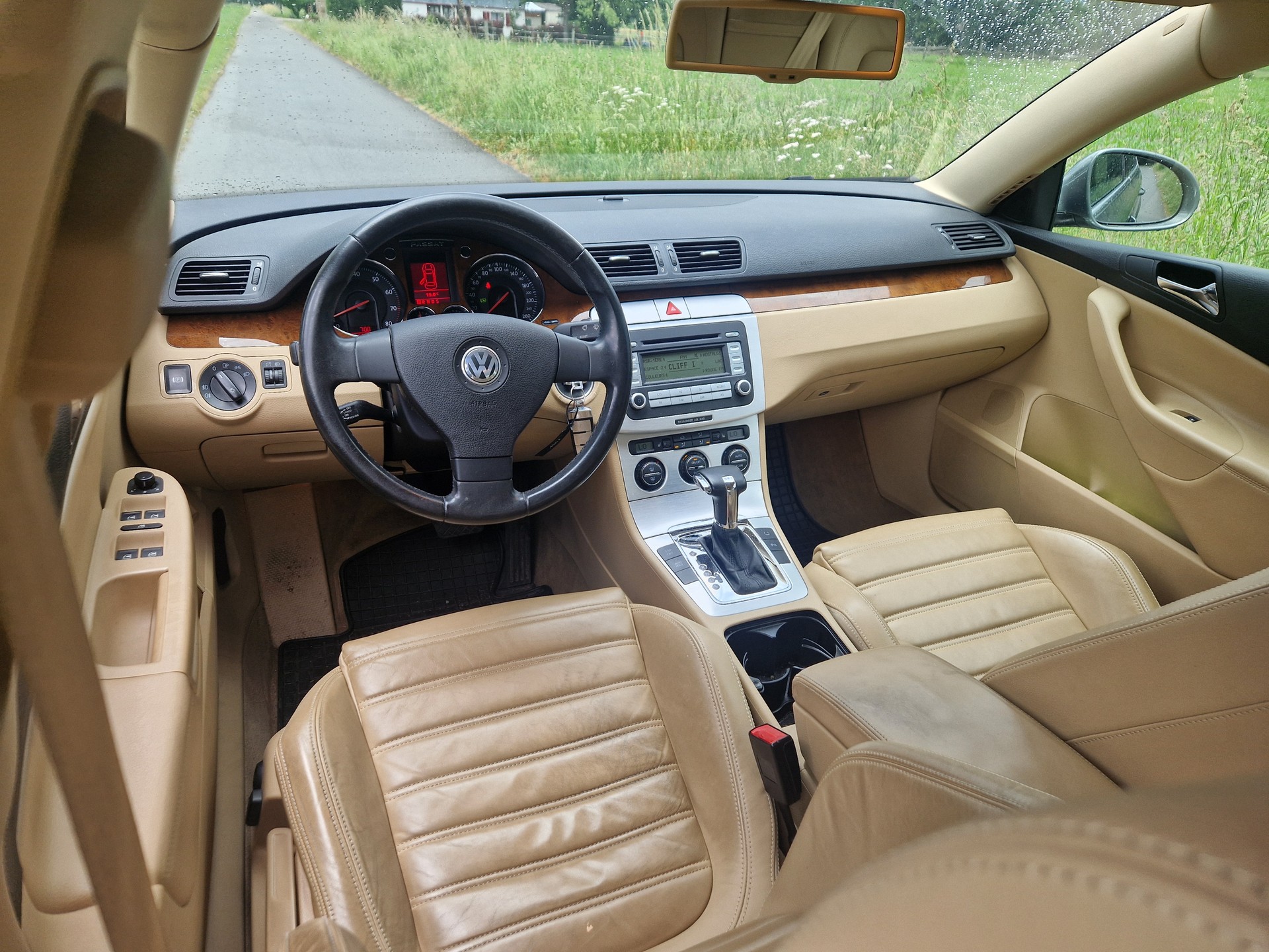 VW Passat 3.2 V6 FSI Comfortline 4Motion-image-7
