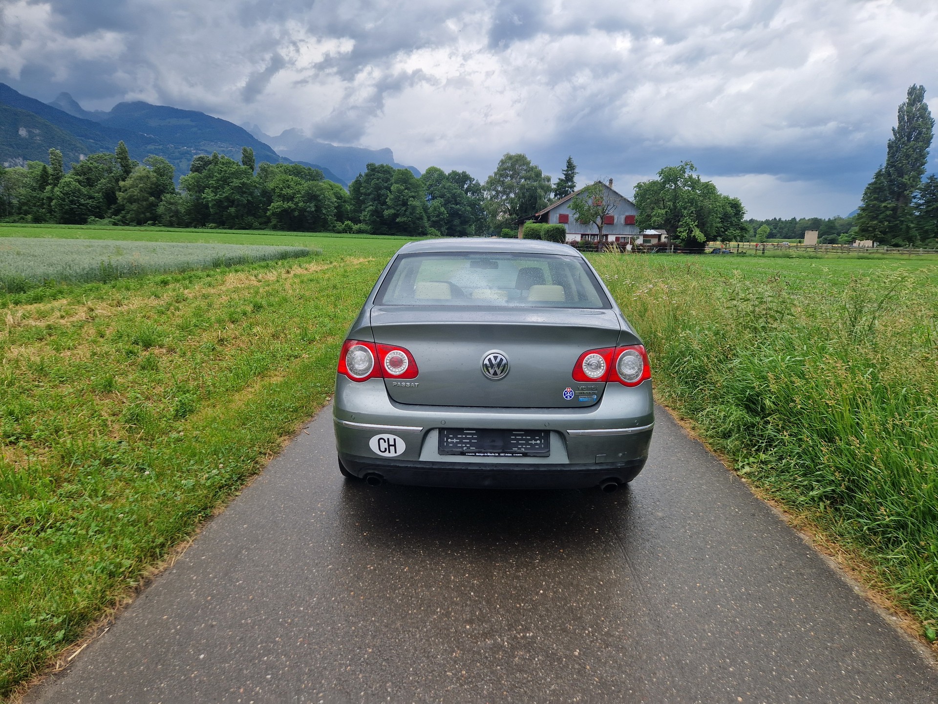 VW Passat 3.2 V6 FSI Comfortline 4Motion-image-4