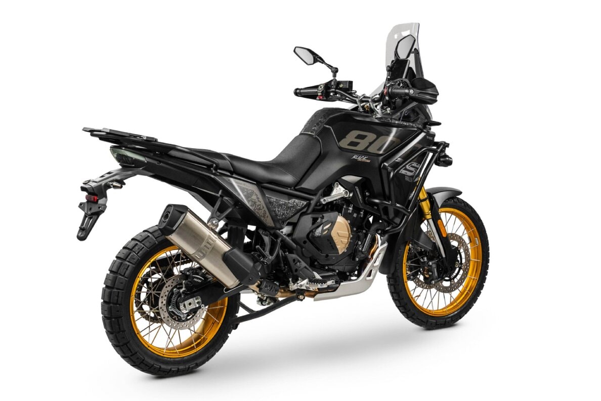 VOGE 800 Rally-showroom-element-1