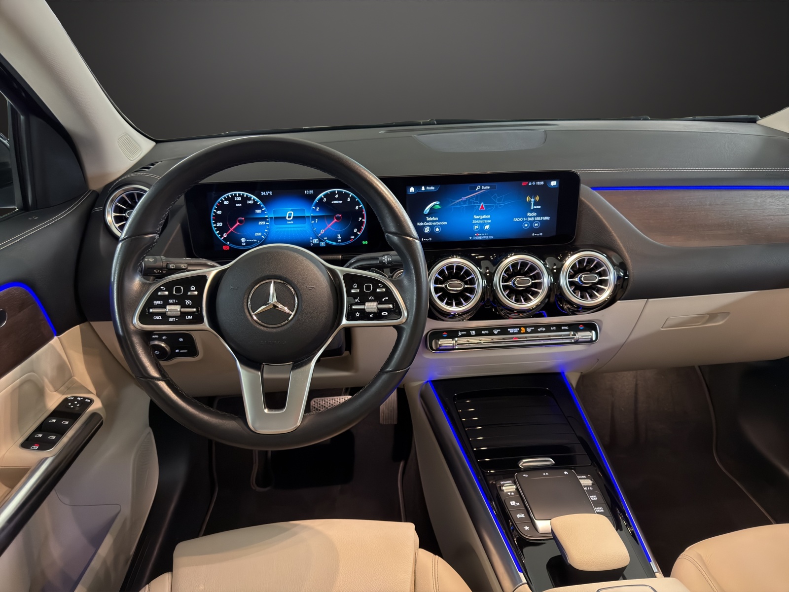 MERCEDES-BENZ GLA 250 Progressive 8G-DCT-image-11
