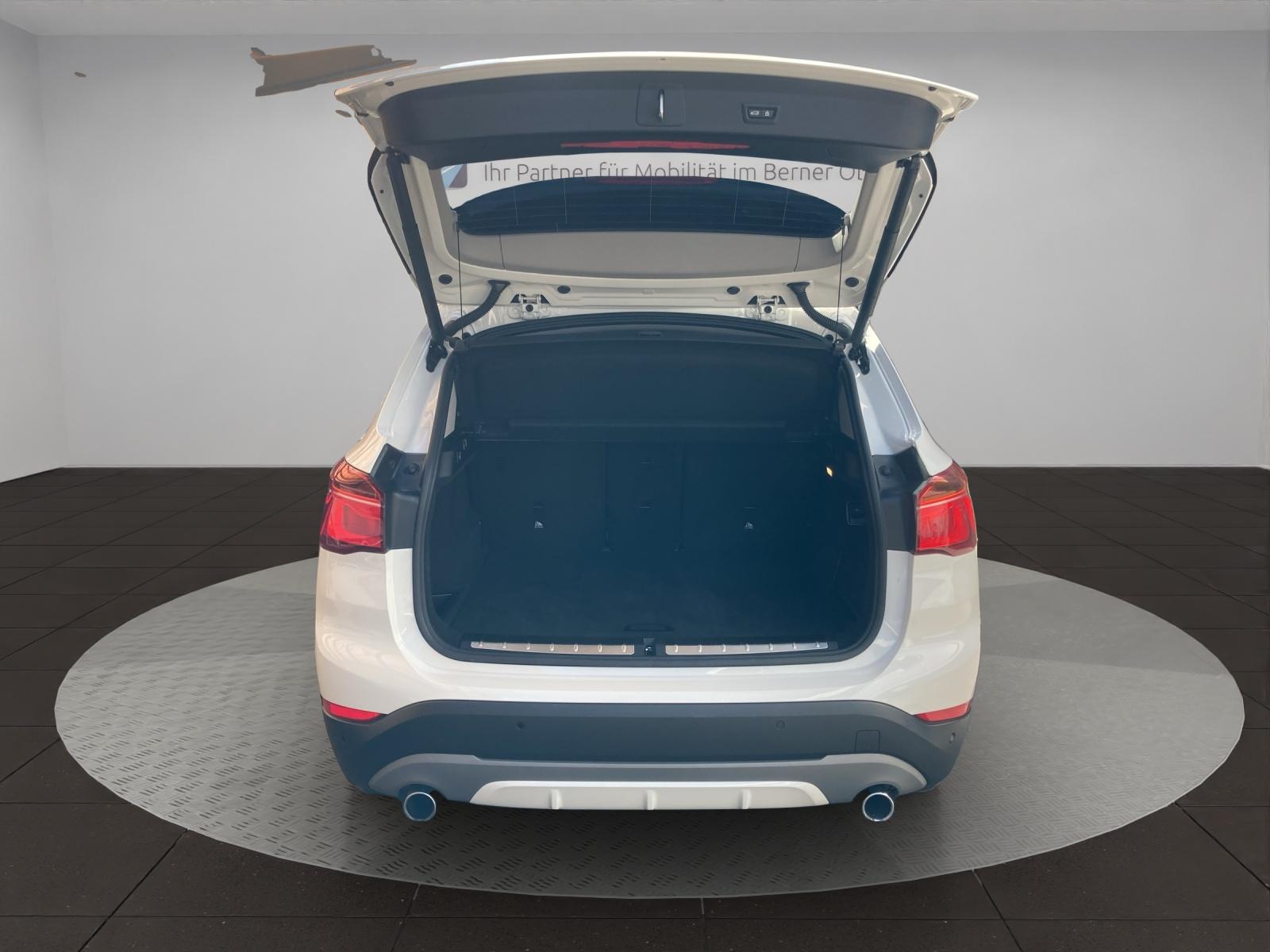 BMW X1 F48 25i xDrive-image-16