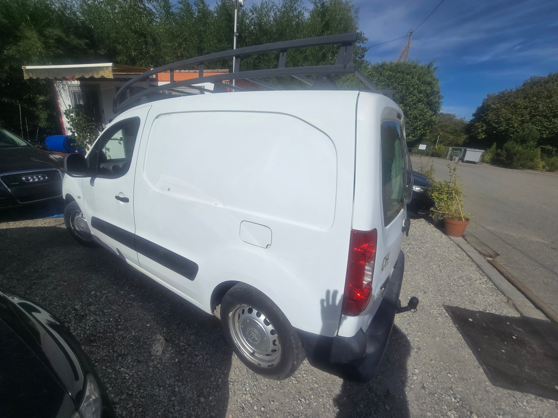 CITROEN Berlingo 1.6i 600 Komfort (Confort)-image-2