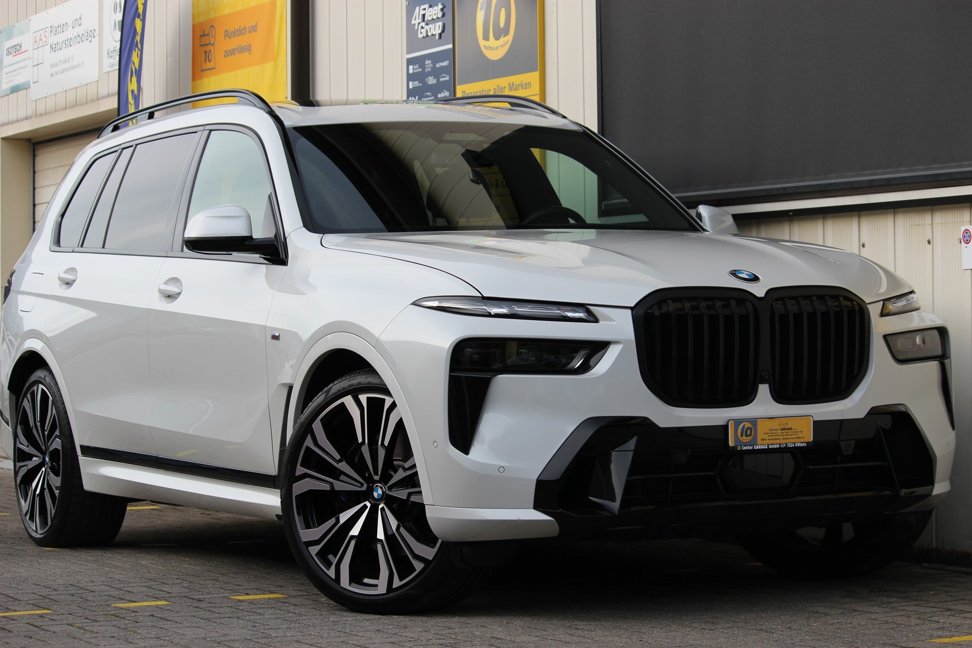 BMW X7 xDrive 48V 40d M Sport Pro Steptronic-showroom-element-2