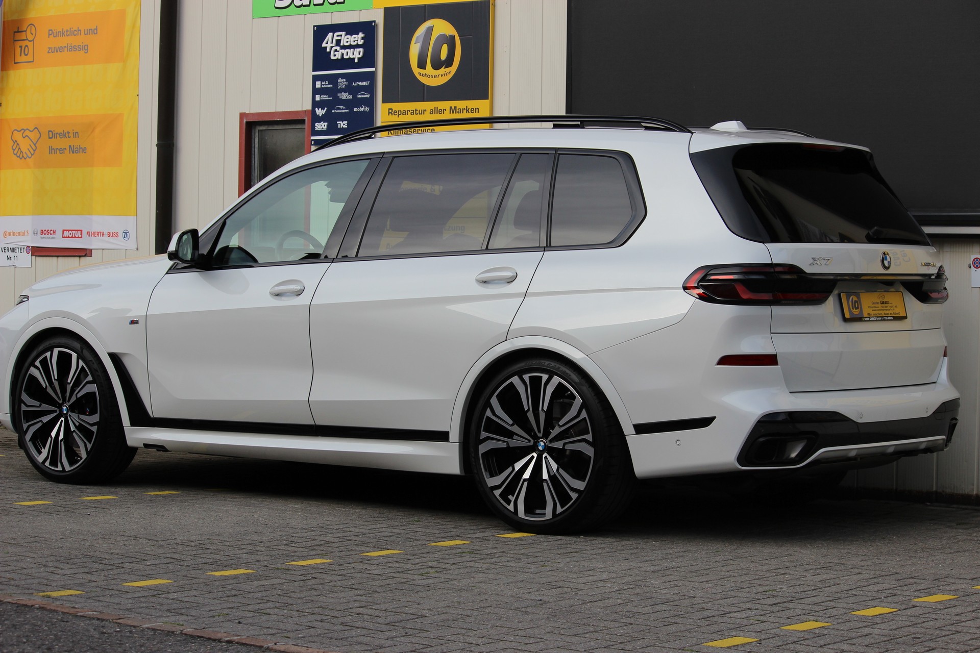 BMW X7 xDrive 48V 40d M Sport Pro Steptronic-showroom-element-3