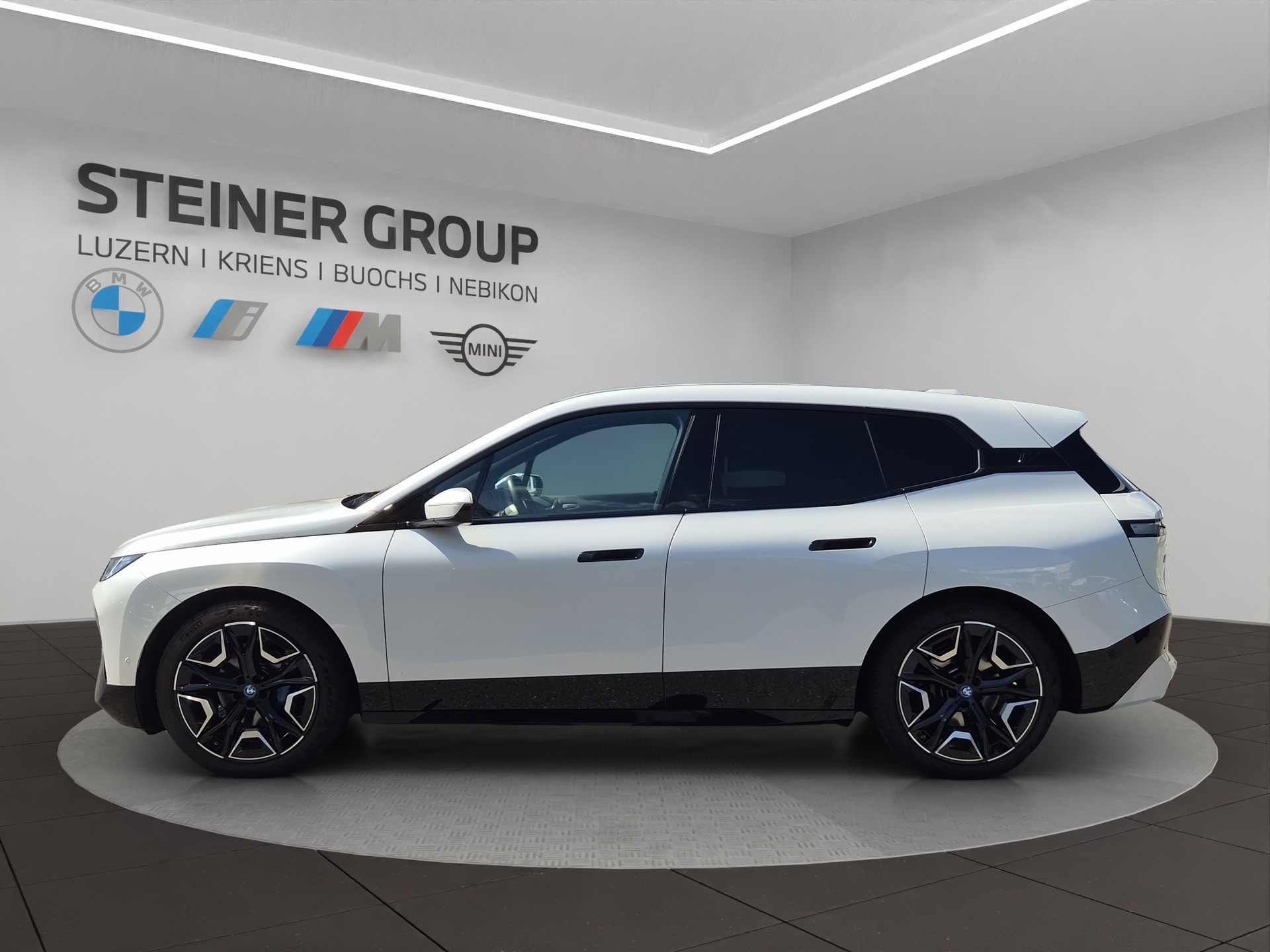 BMW iX xDrive40 Launch Edition-image-8