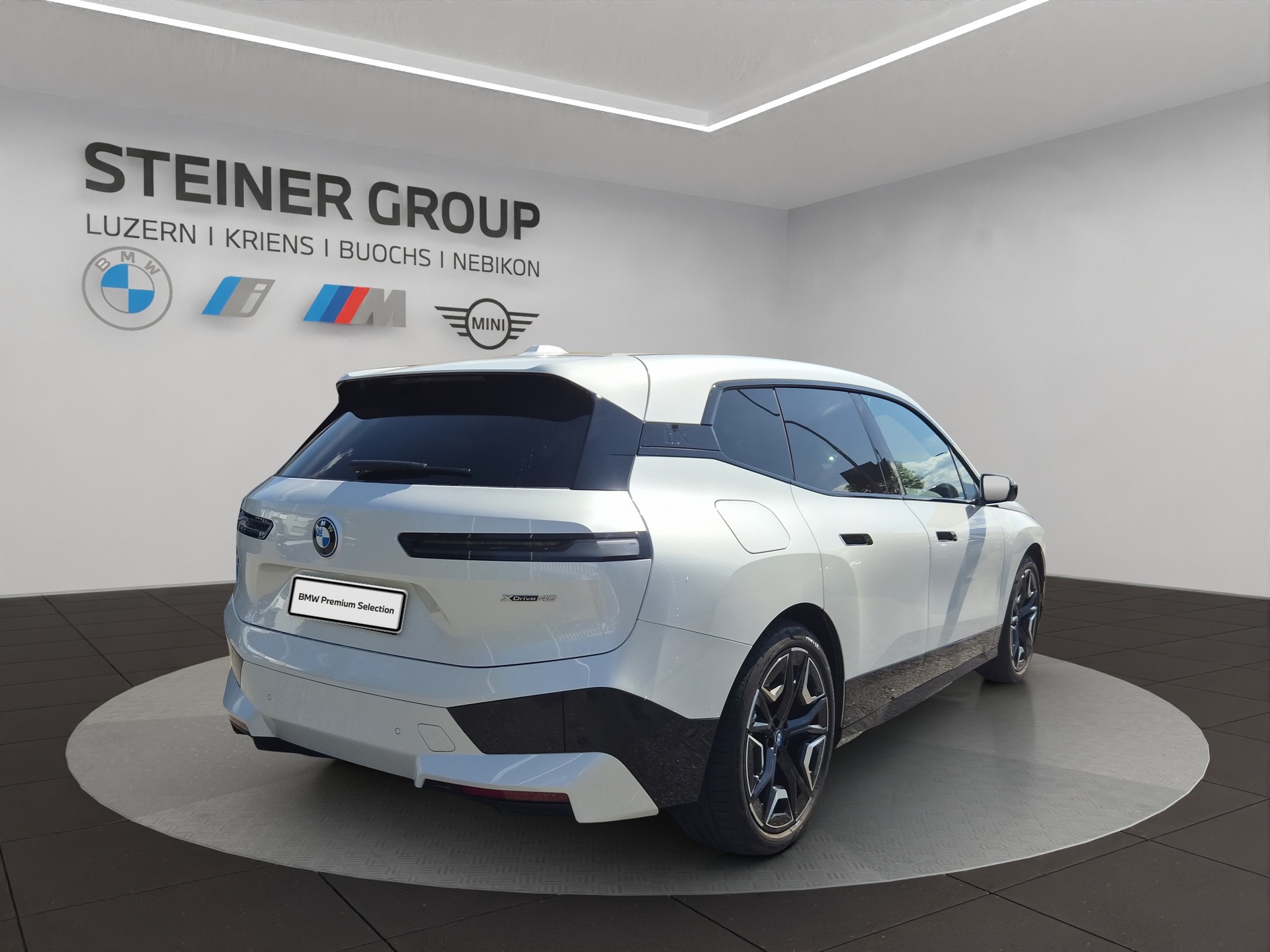 BMW iX xDrive40 Launch Edition-image-5