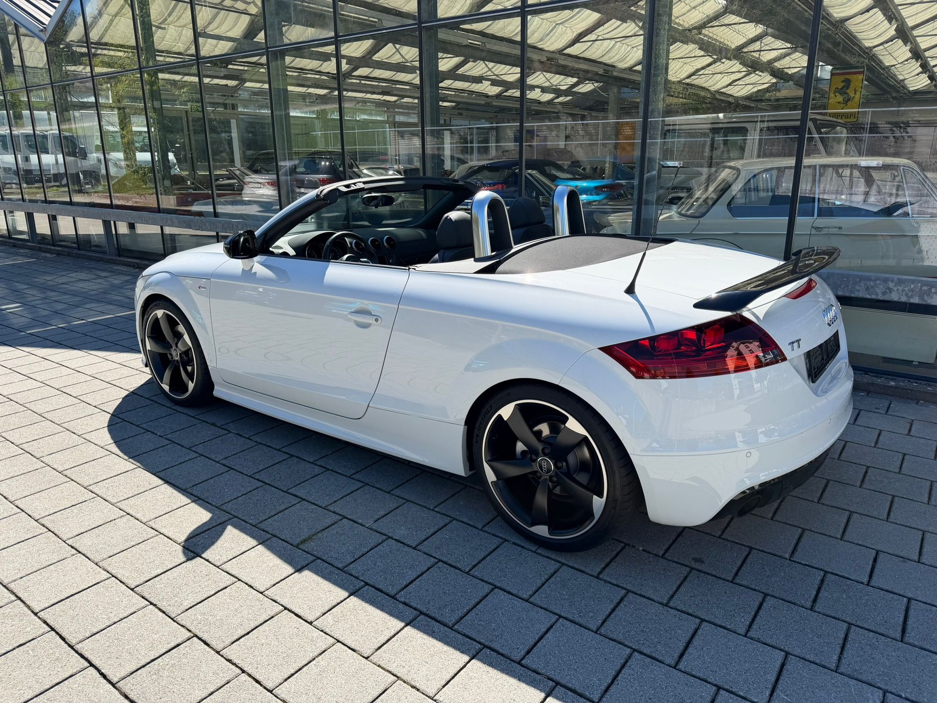 AUDI TT Roadster 2.0 TFSI quattro S-tronic-image-2