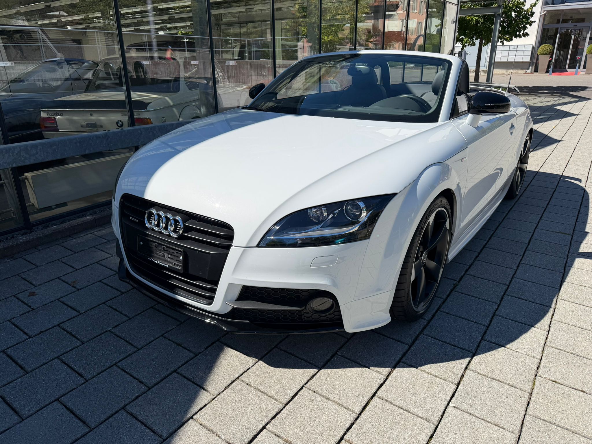 Car photo