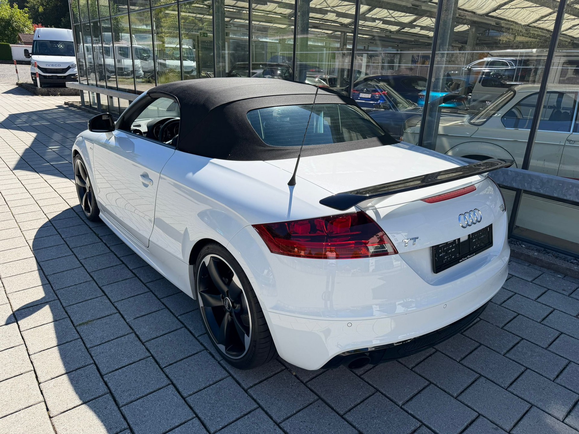 AUDI TT Roadster 2.0 TFSI quattro S-tronic-image-11