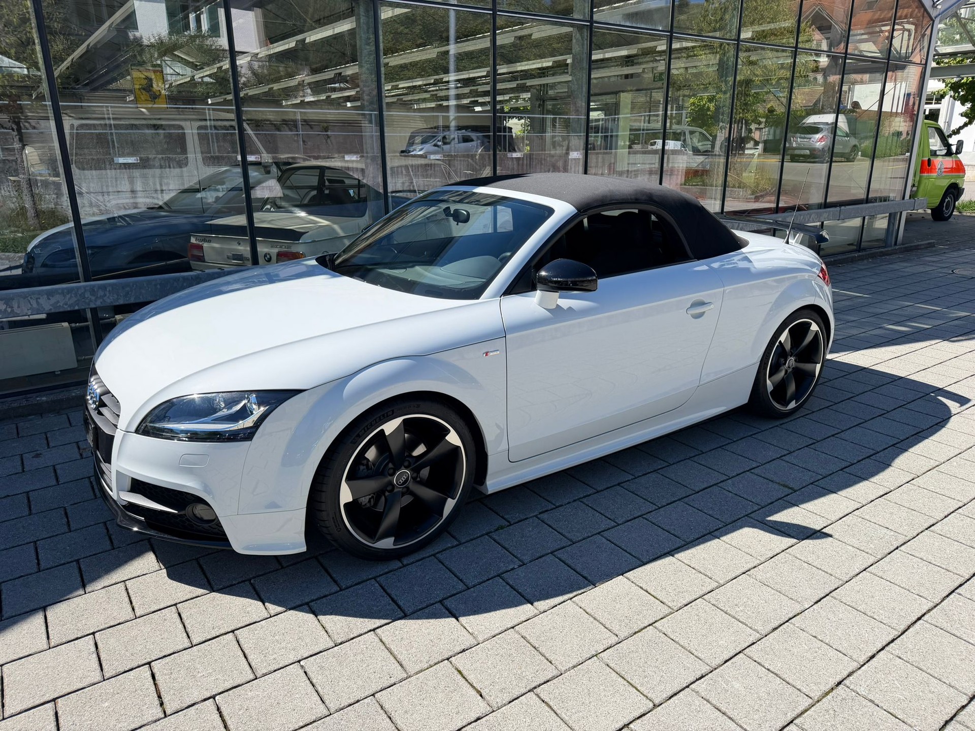 AUDI TT Roadster 2.0 TFSI quattro S-tronic-image-12
