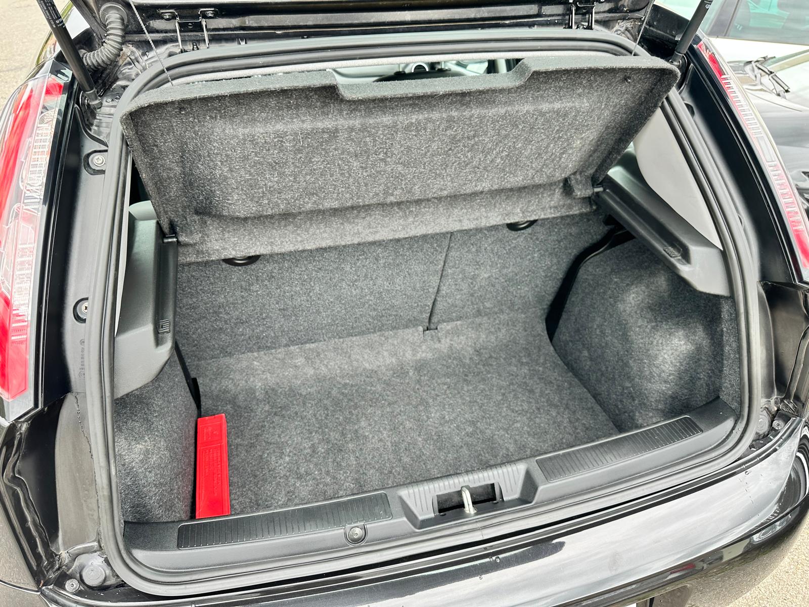 FIAT Punto 1.4 Easy-image-10