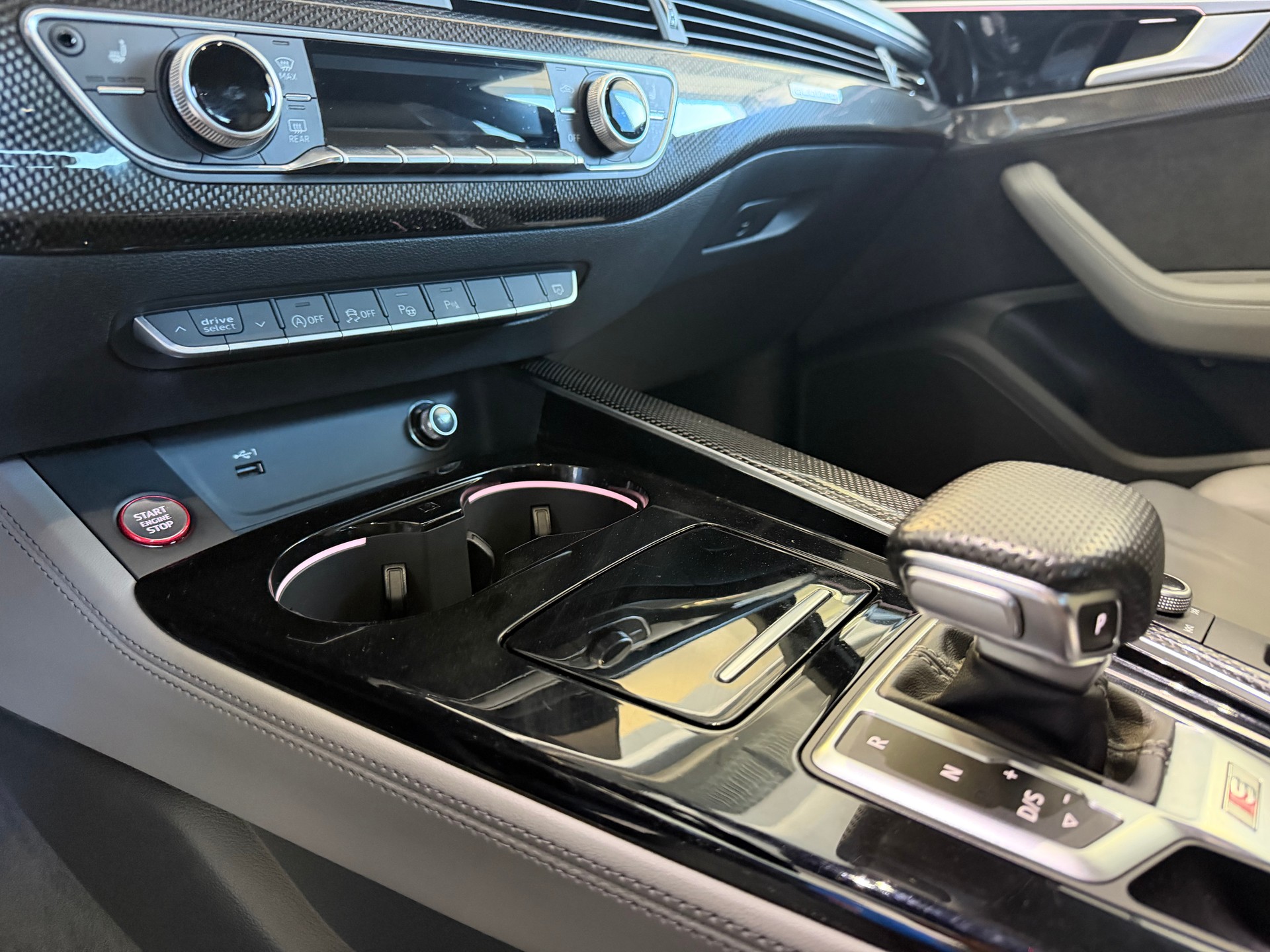 AUDI S4 Avant 3.0 TDI quattro tiptronic-image-12