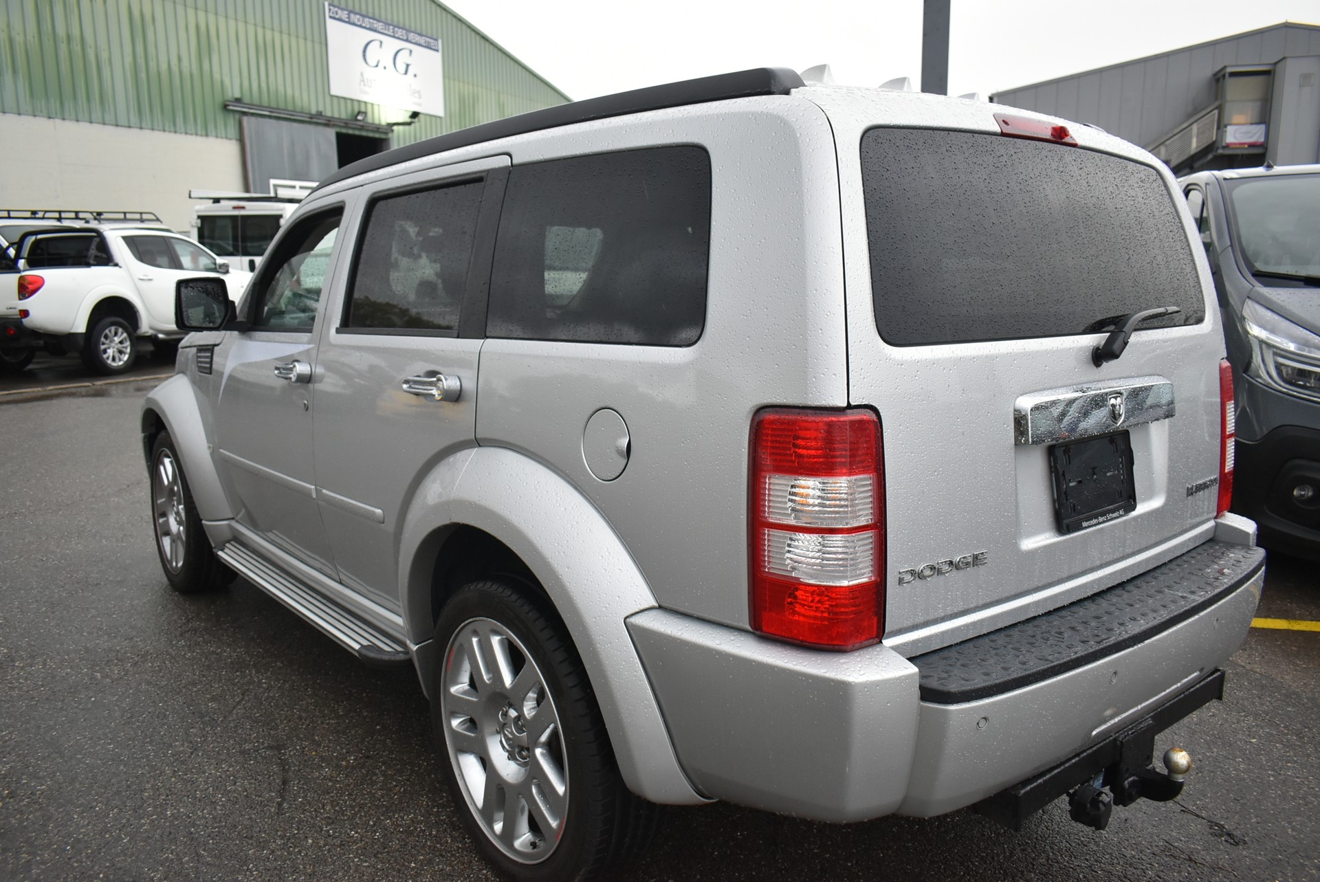 DODGE Nitro 2.8 CRD R/T Automatic-image-4