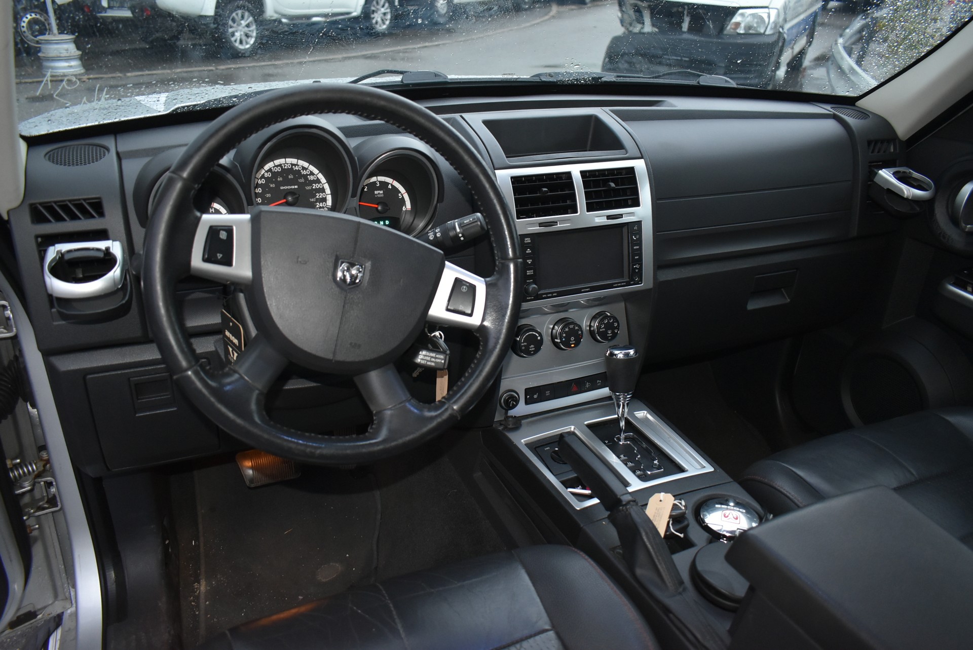 DODGE Nitro 2.8 CRD R/T Automatic-image-8