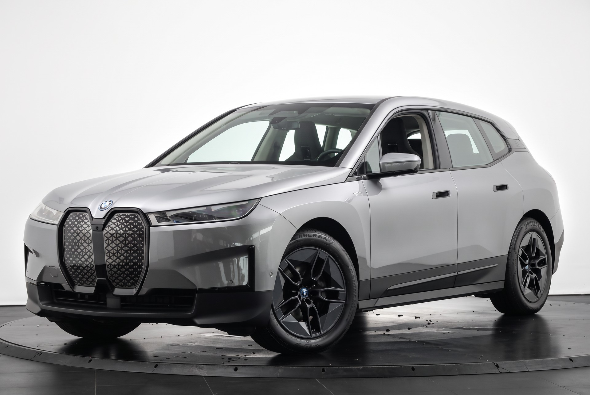 BMW iX xDrive40 Oxidgrau - Design Suite Mokka-image-6